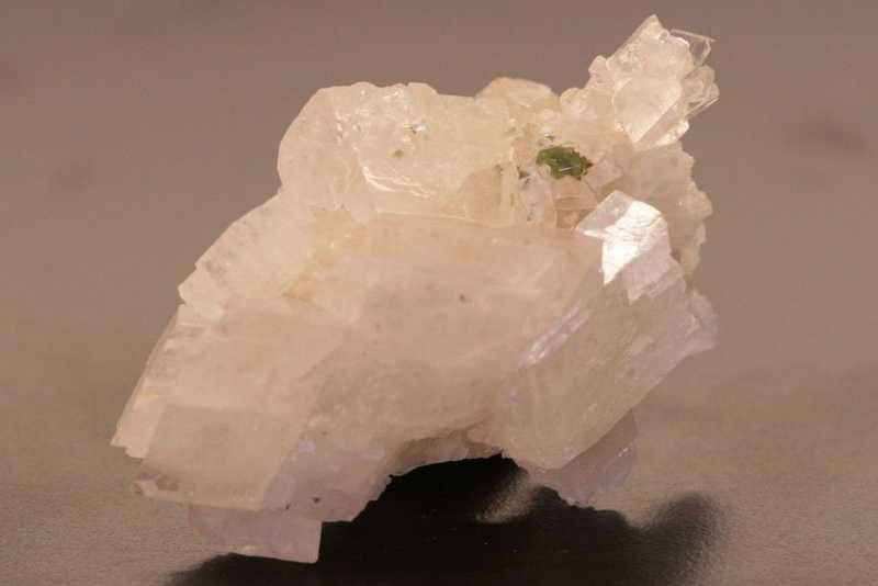 Magnesite, uvite