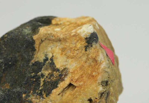 Apuanite