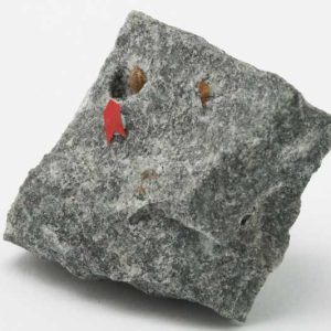 Sazhinite-Ce, tuperssuatsiaite