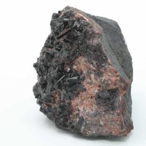 Manganvesuvianite