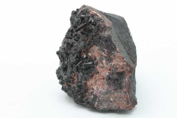 Manganvesuvianite