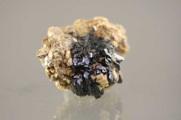 Schorl, albite