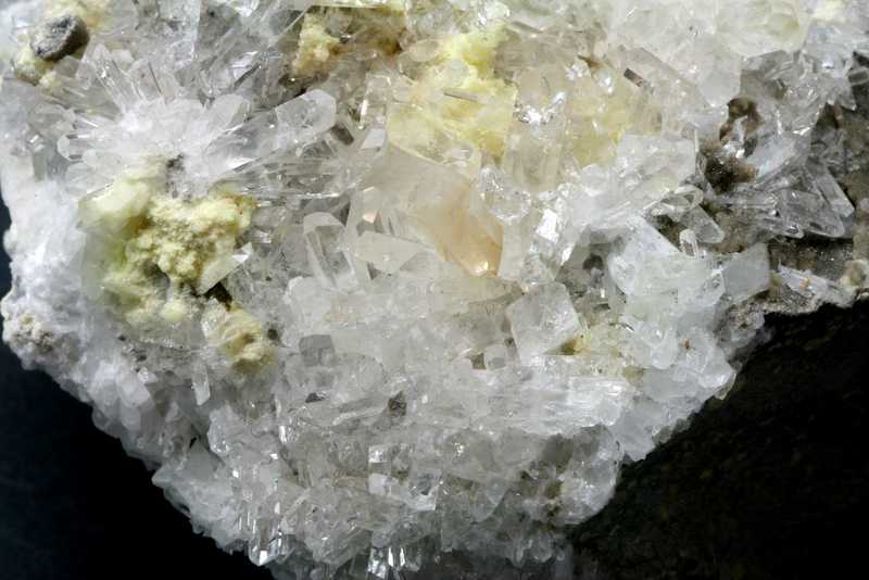 Celestine, sulphur