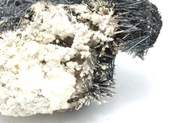 Senarmontite, stibnite