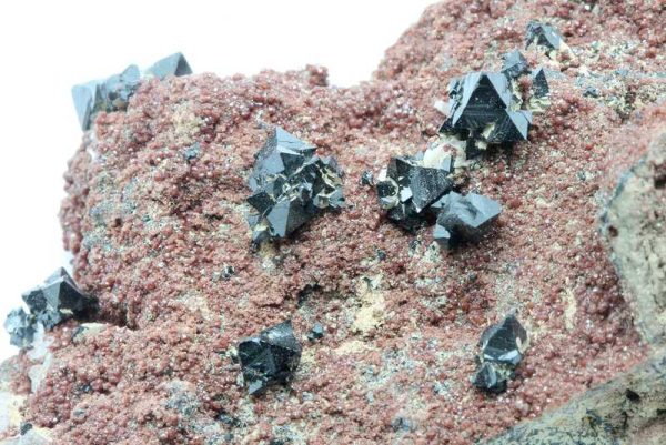 Hausmannite, andradite