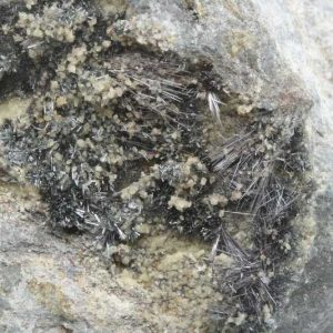 Stibnite, kermesite