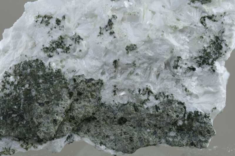 Laumontite, scolecite, apophyllite