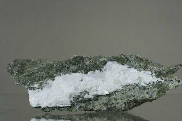 Laumontite, scolecite, apophyllite