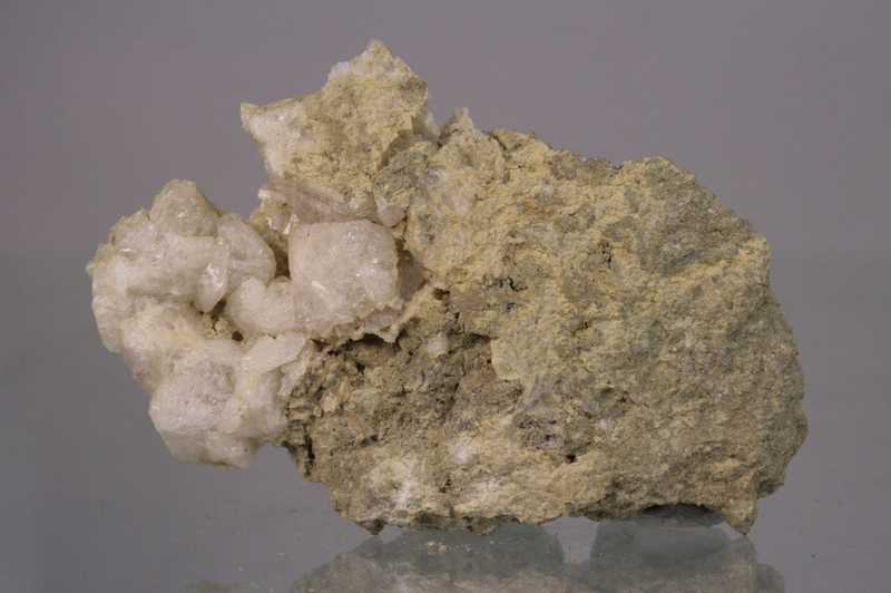 Chabazite-phacolite