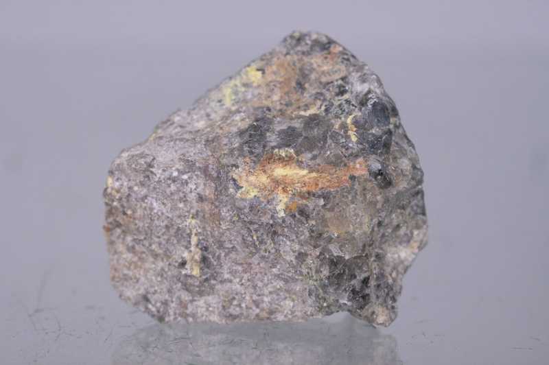 Koechlinite, powellite