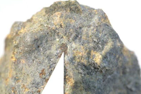 Brandholzite