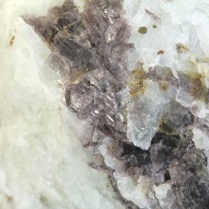 Ferroaxinite, prehnite