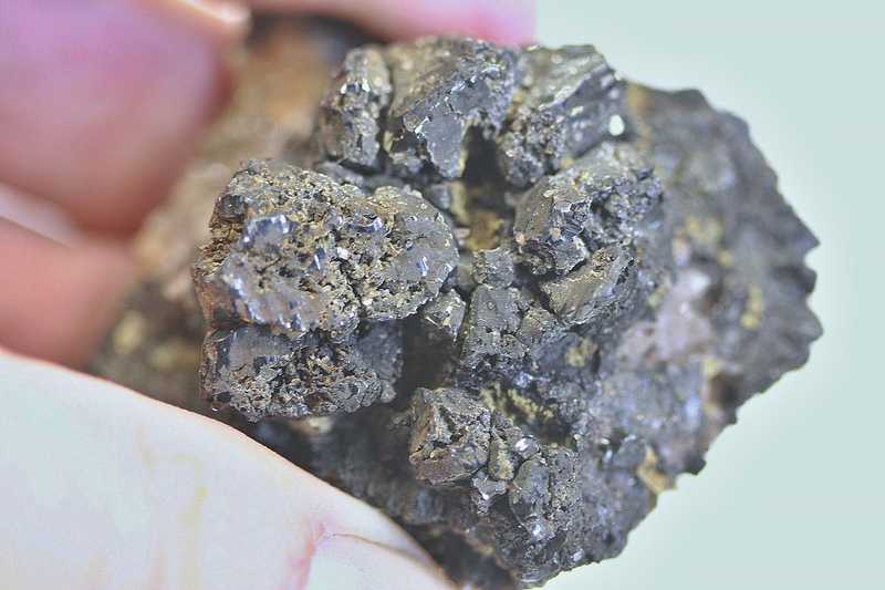 Cassiterite, wulfenite - Image 2