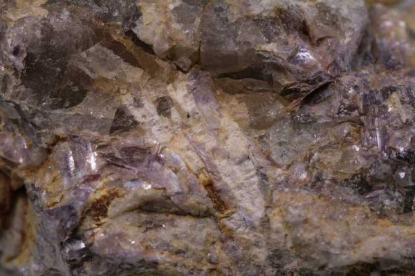 Montebrasite, lepidolite - Image 2