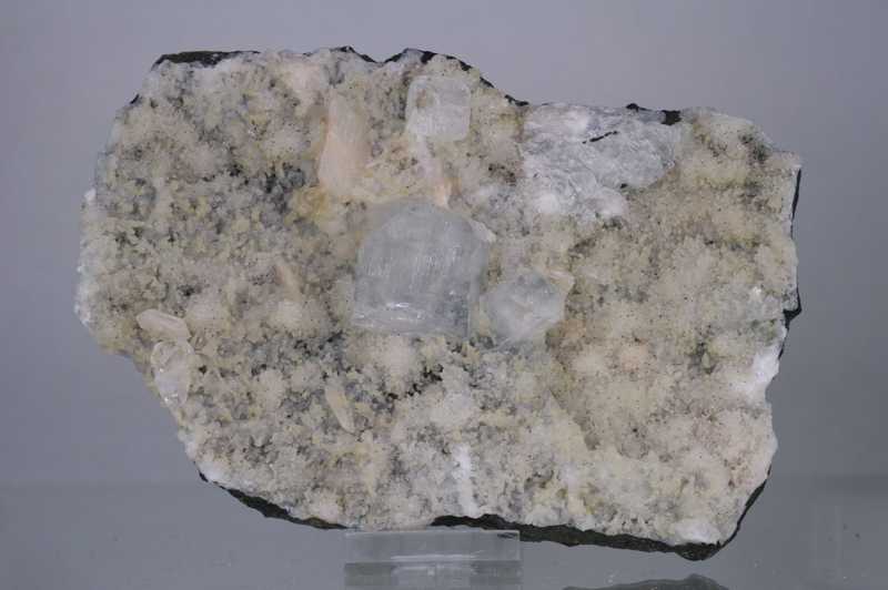 Apophyllite, stilbite, calcite - Image 2