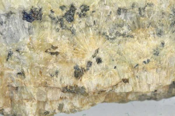 Topaz (var. pyknite) - Image 2