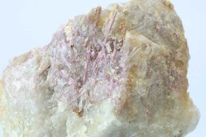 Elbaite - rubelite - Image 2