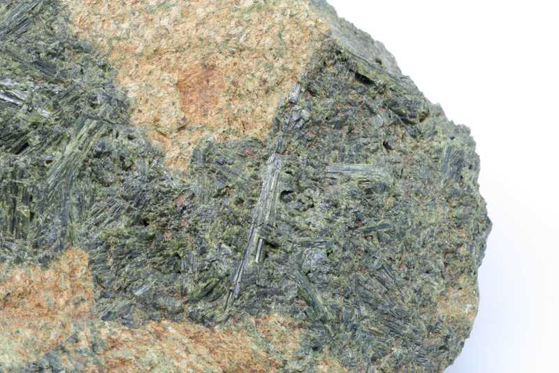 Epidote - Image 3