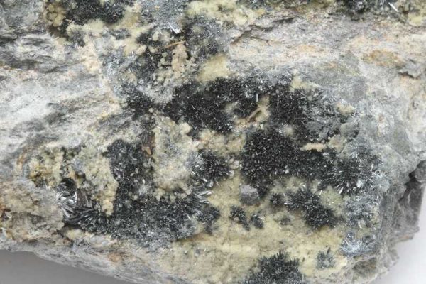 Stibnite, kermesite - Image 3