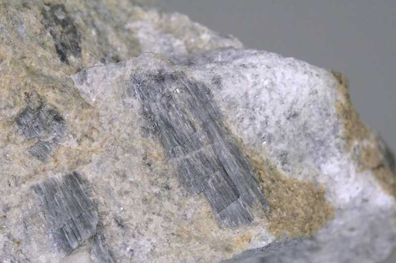 Tremolite - Image 3