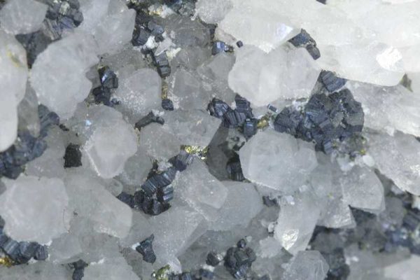 Bournonite, quartz, chalcopyrite - Image 3