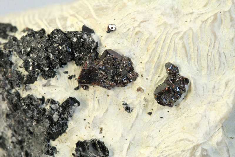 Pyrochlore - Image 3