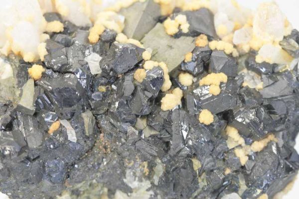 Sphalerite, arsenopyrite, quartz, dolomite, calcite - Image 3