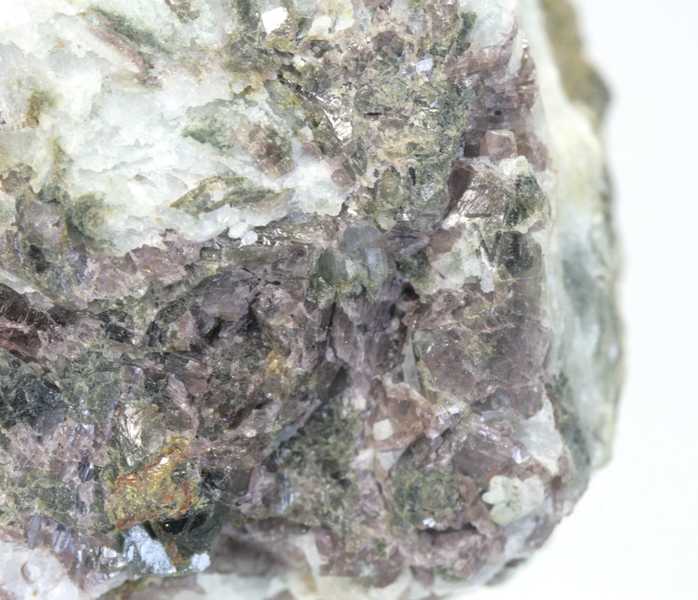 Ferroaxinite, prehnite - Image 3