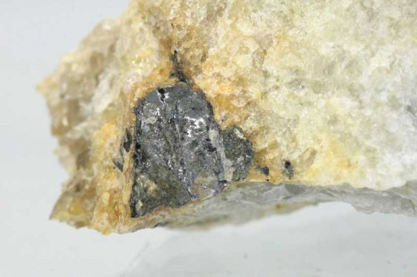 Ilmenite - Image 3