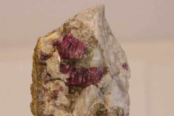 Rhodizite, liddicoatite - Image 3