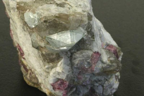 Rhodizite, liddicoatite - Image 3