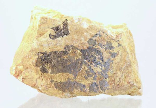 Ilmenite - Image 3
