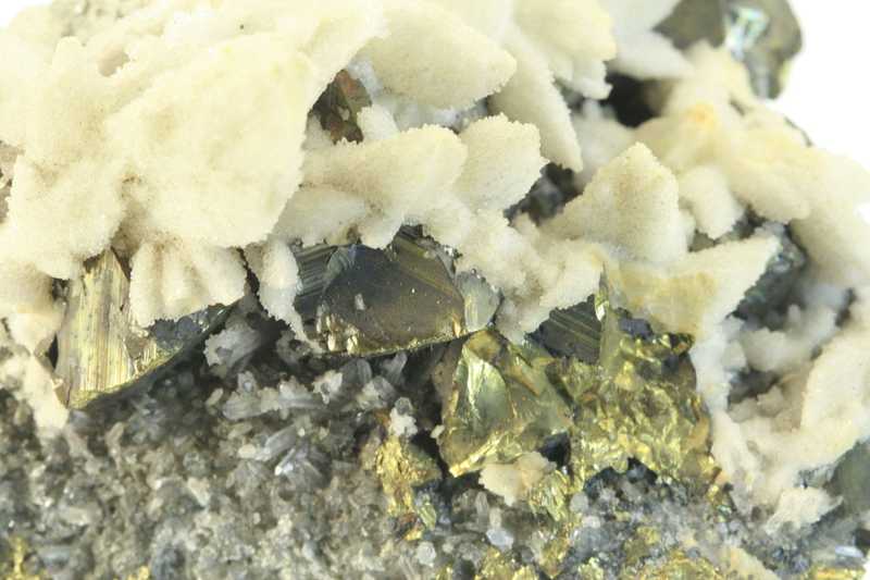 Chalcopyrite, dolomite - Image 3