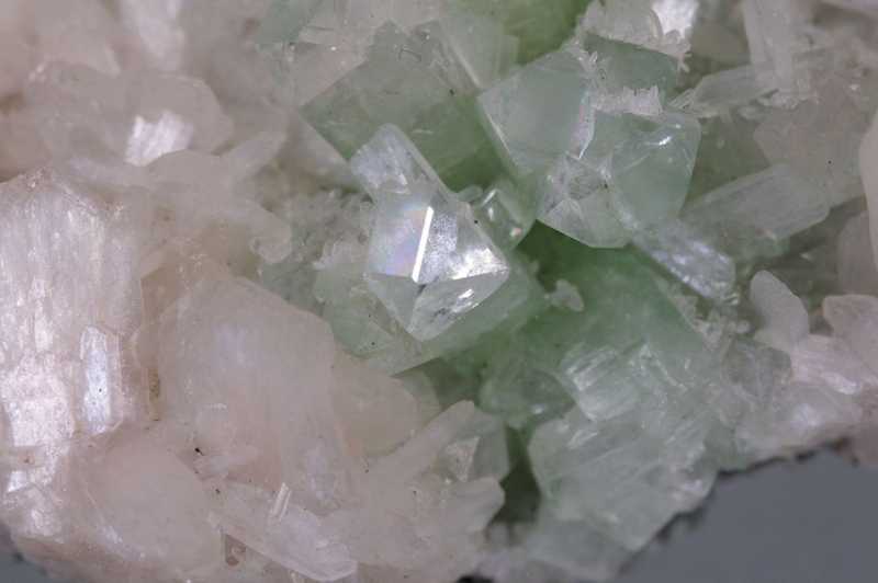 Stilbite, apophyllite - Image 4