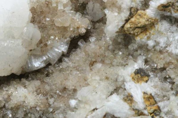 Stilbite - Image 4