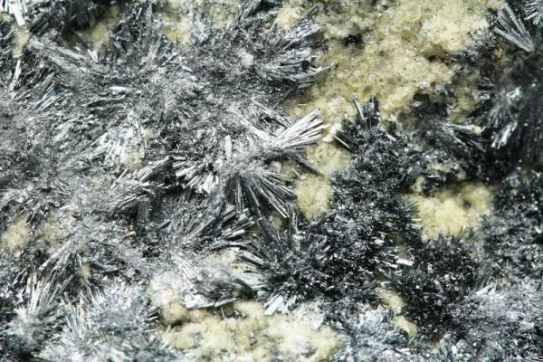 Stibnite, kermesite - Image 4