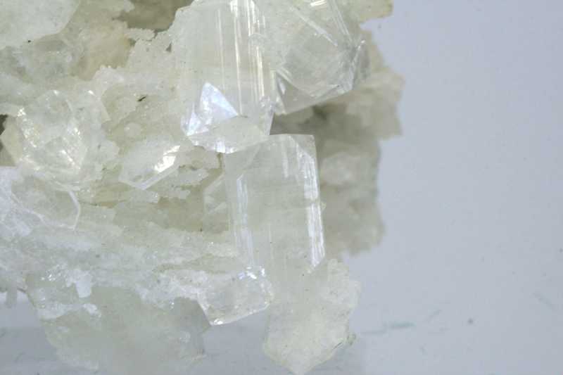 Apophyllite, quartz, stilbite - Image 4