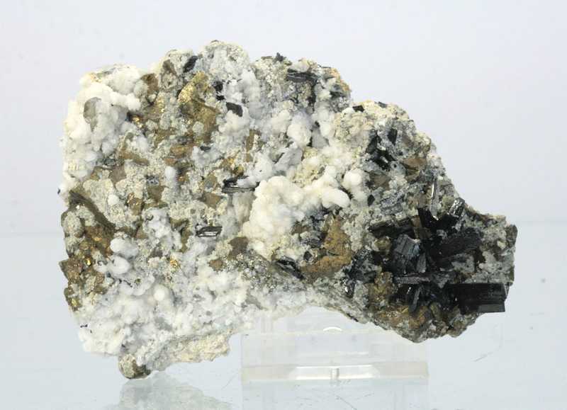 Wolframite, chalcopyrite, calcite - Image 4