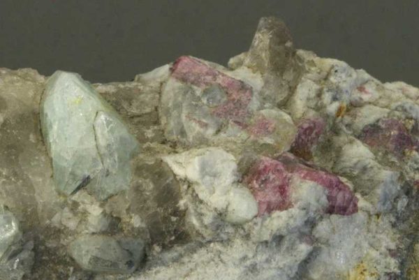 Rhodizite, liddicoatite - Image 4