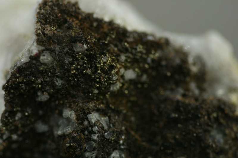 Goethite, pyrite - Image 4