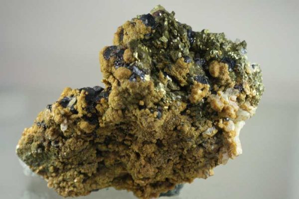 Sphalerite, pyrite, dolomite - Image 4
