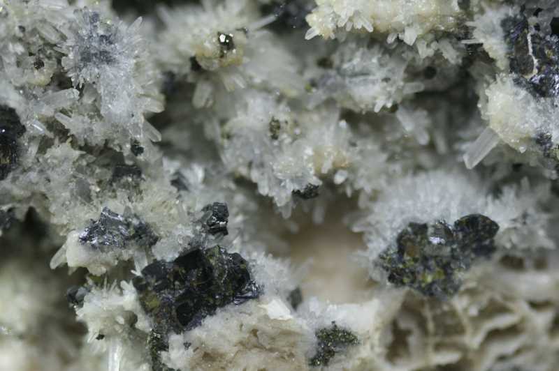 Bournonite, sphalerite, quartz - Image 4