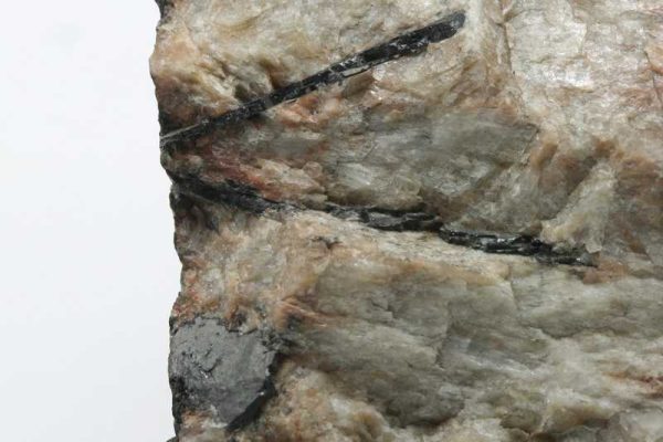 Ilmenite - Image 4
