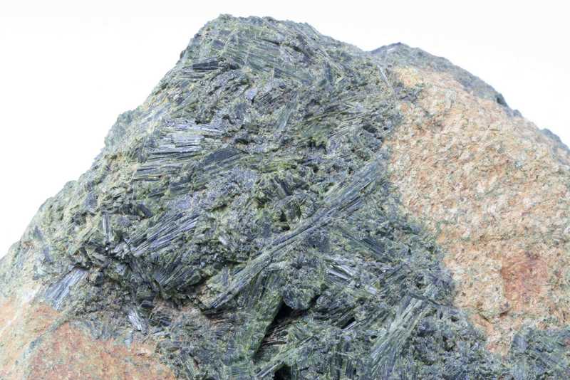 Epidote - Image 4