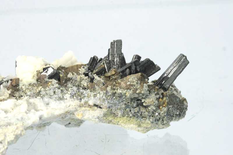 Wolframite, chalcopyrite, calcite - Image 5