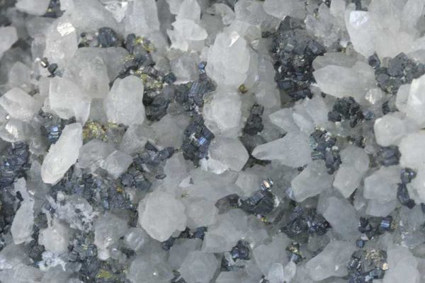 Bournonite, quartz, chalcopyrite - Image 7