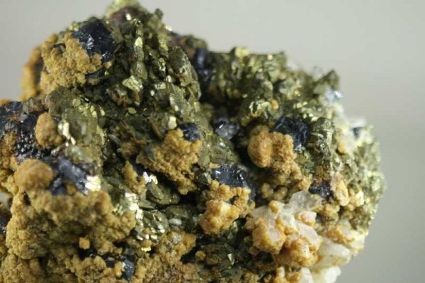 Sphalerite, pyrite, dolomite - Image 8