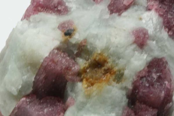 Elbaite, pyrochlore, zircon - Image 9