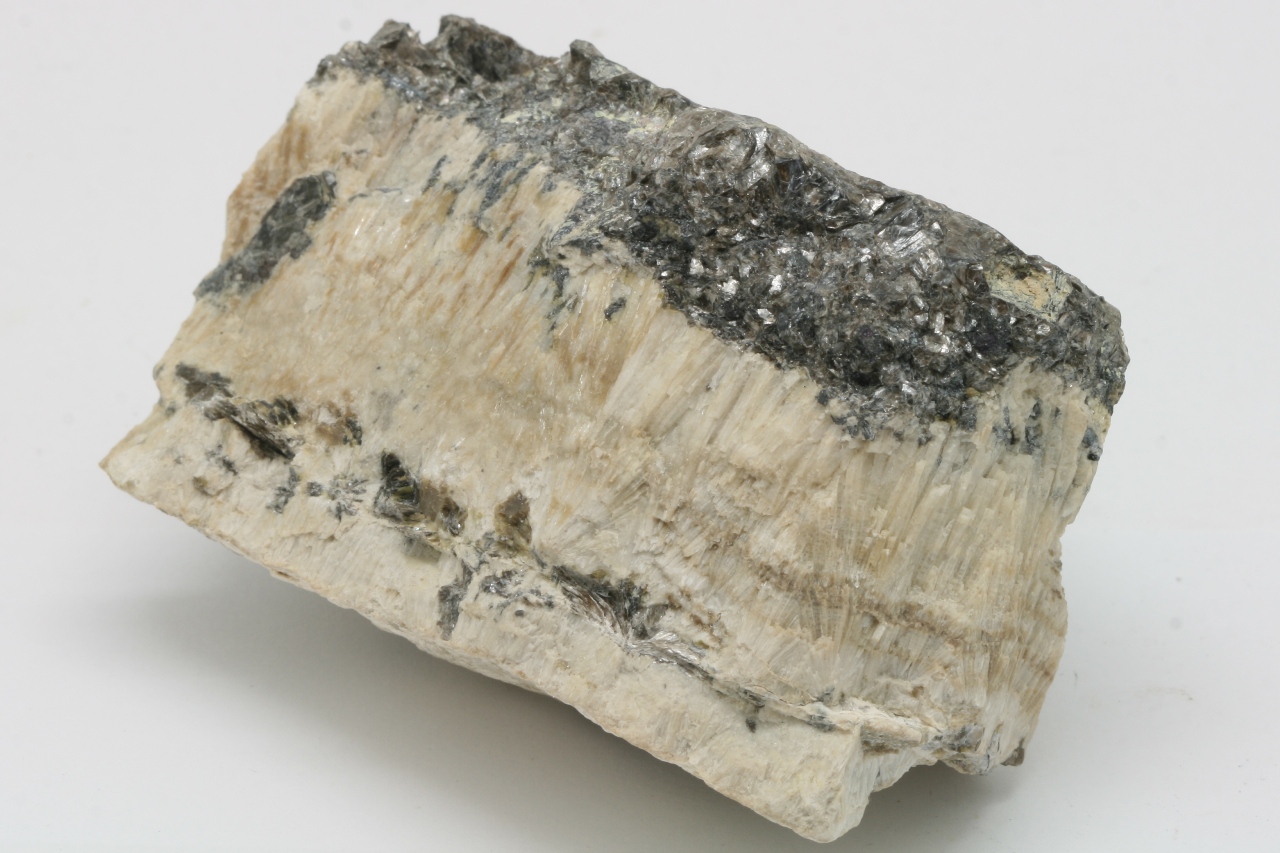 Topaz - pyknite, zinnwaldite - Image 4