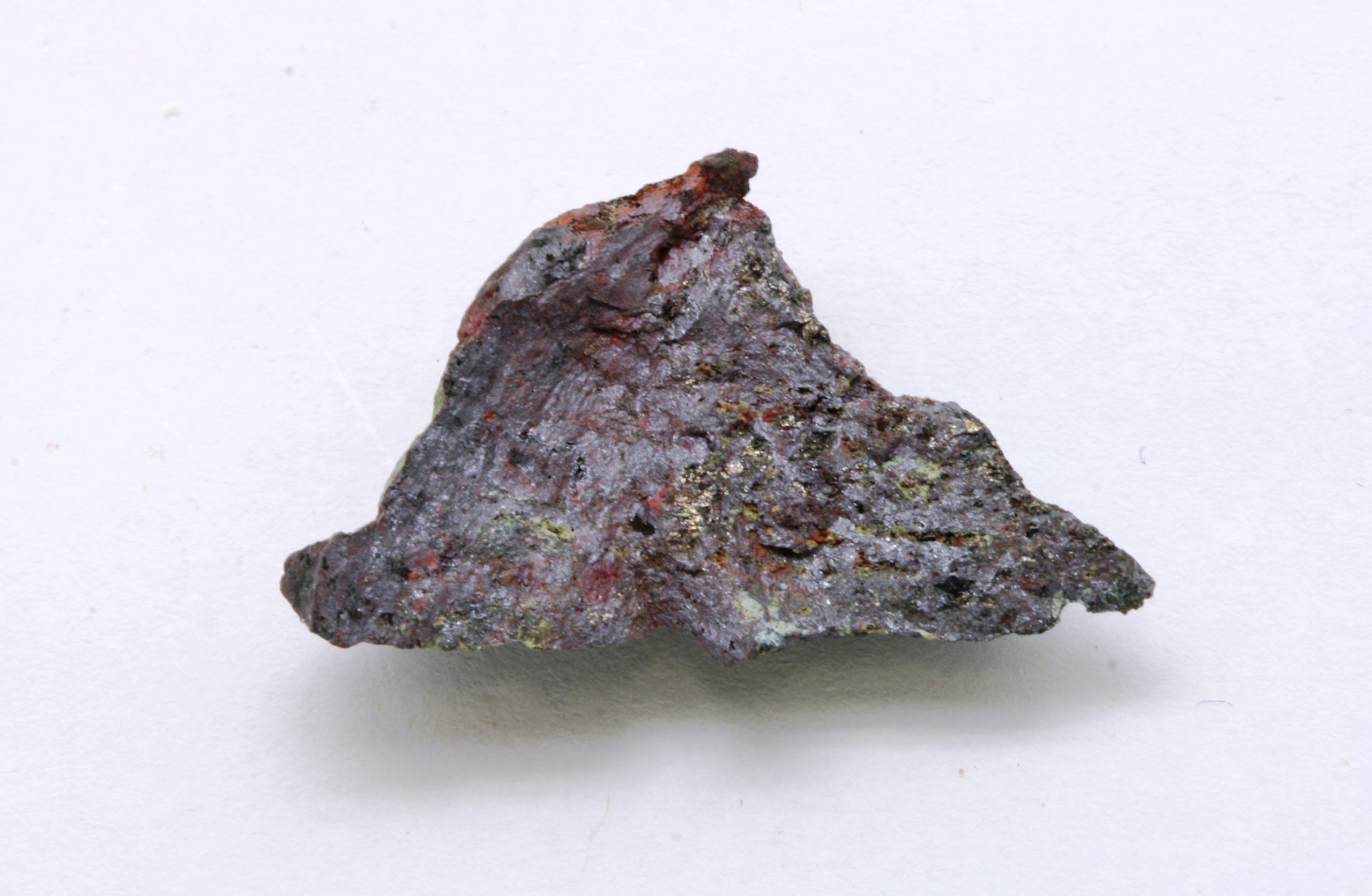 Cuprite, domeykite, olivenite - Image 3